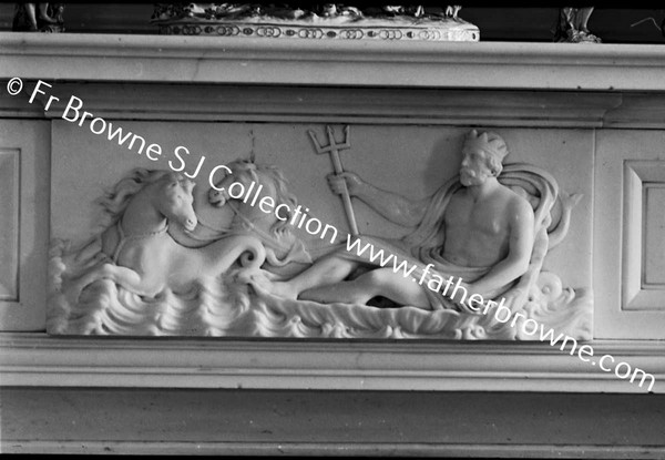 BEAULIEU  GREAT HALL  CENTRE DETAIL FROM MANTLE PIECE